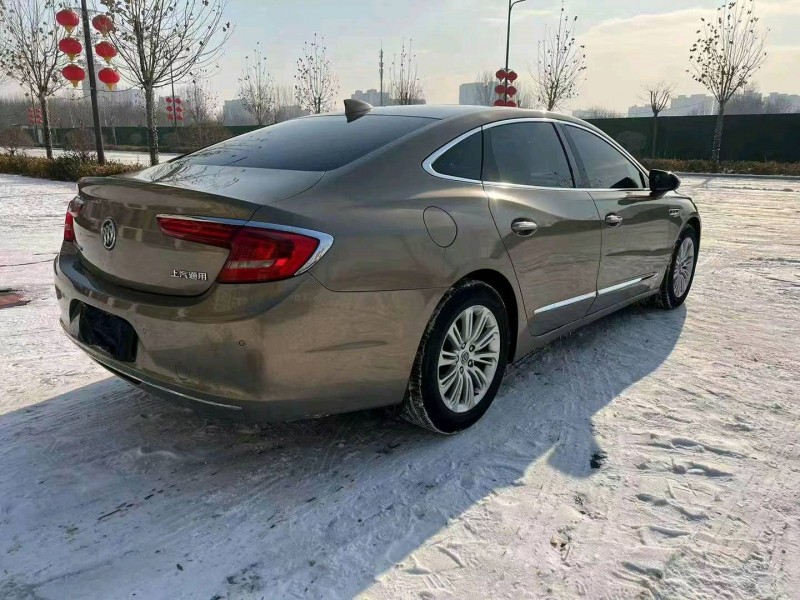 邢台17年别克君越4