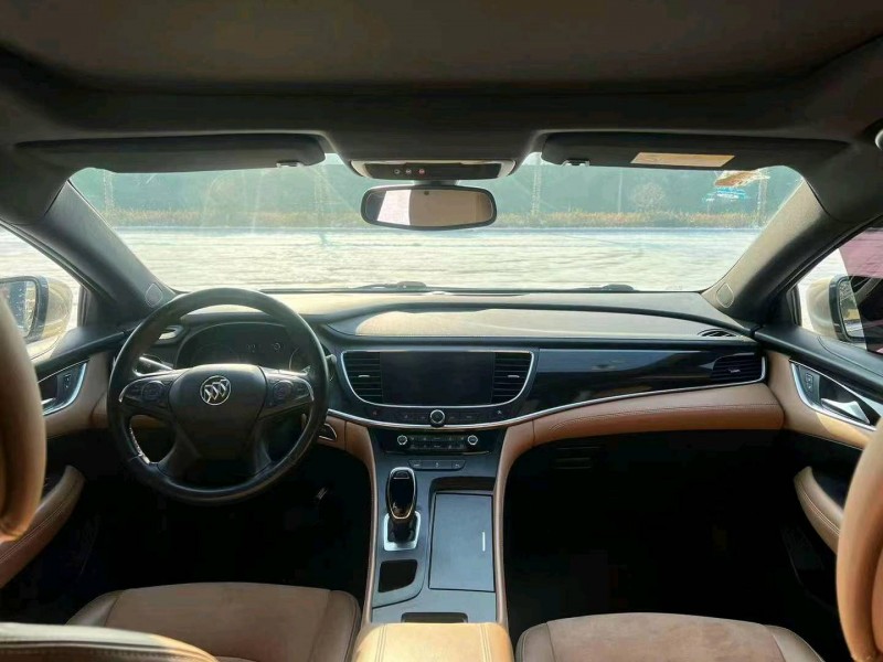 邢台17年别克君越6