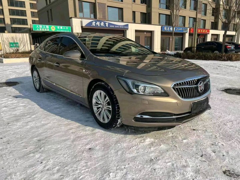 邢台17年别克君越8