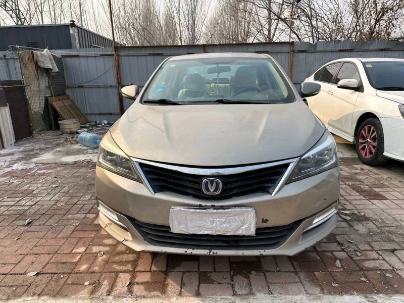 济宁17年长安汽车悦翔V71