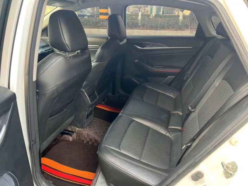 常州20年长安汽车逸动6