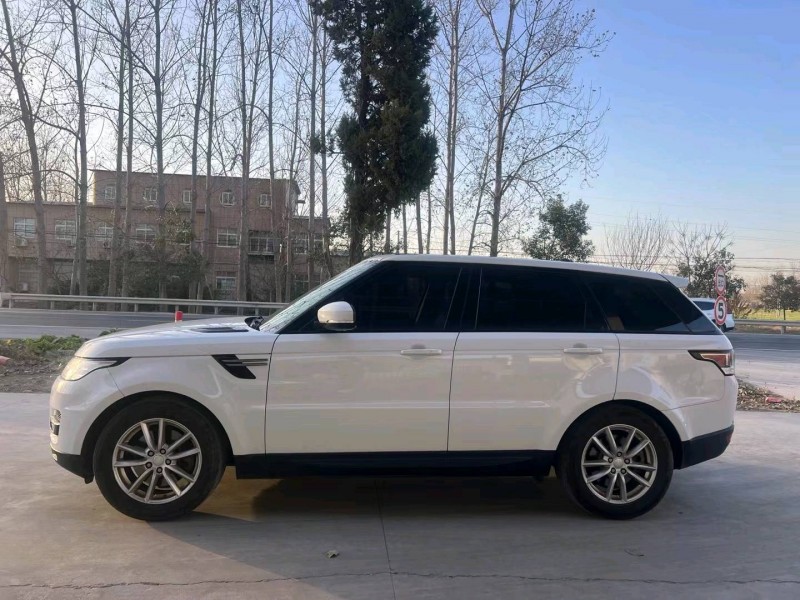 菏泽17年路虎揽胜运动3