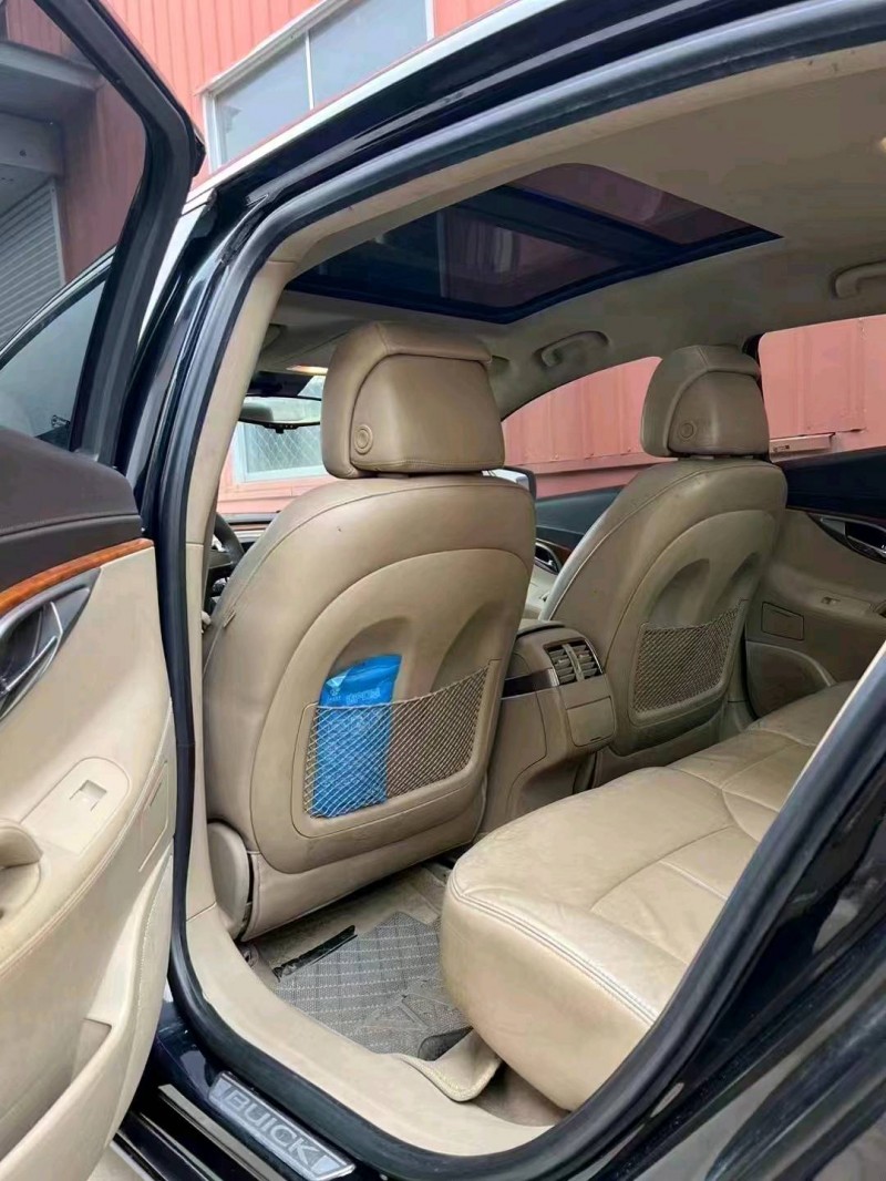 枣庄12年别克君越5