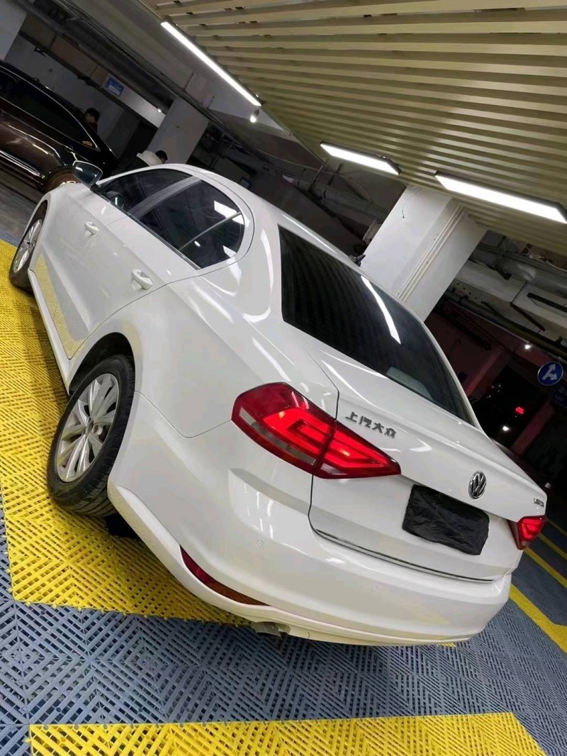 成都19年大众朗逸4