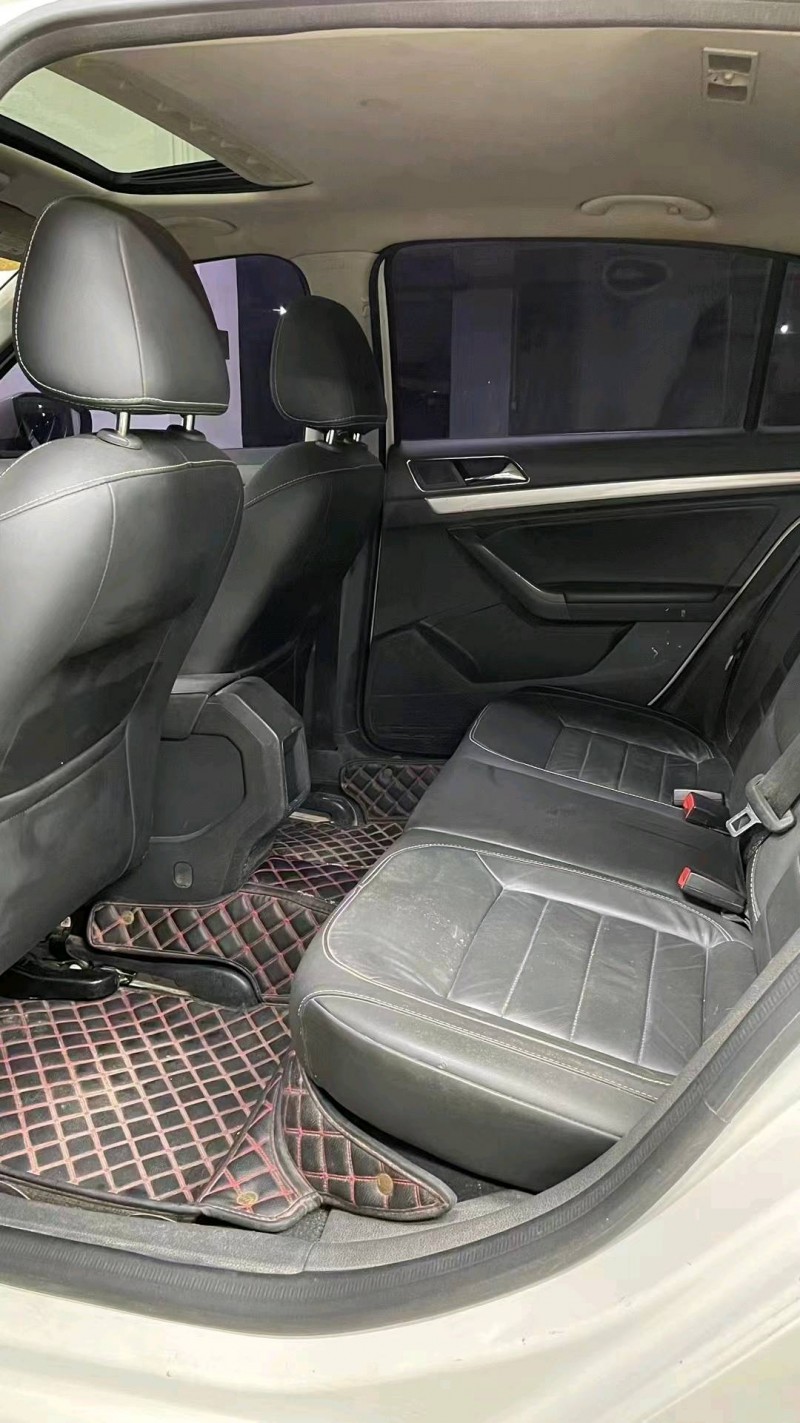 成都19年大众朗逸7