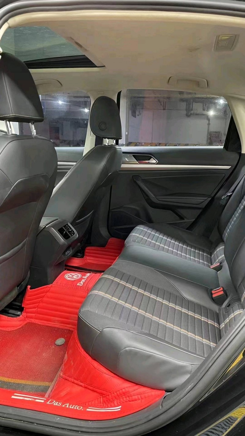 成都20年大众朗逸7