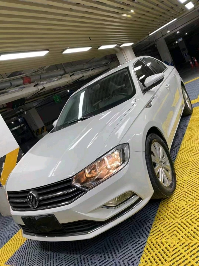 成都17年大众宝来2