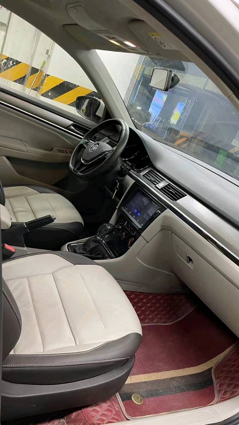 成都17年大众宝来8