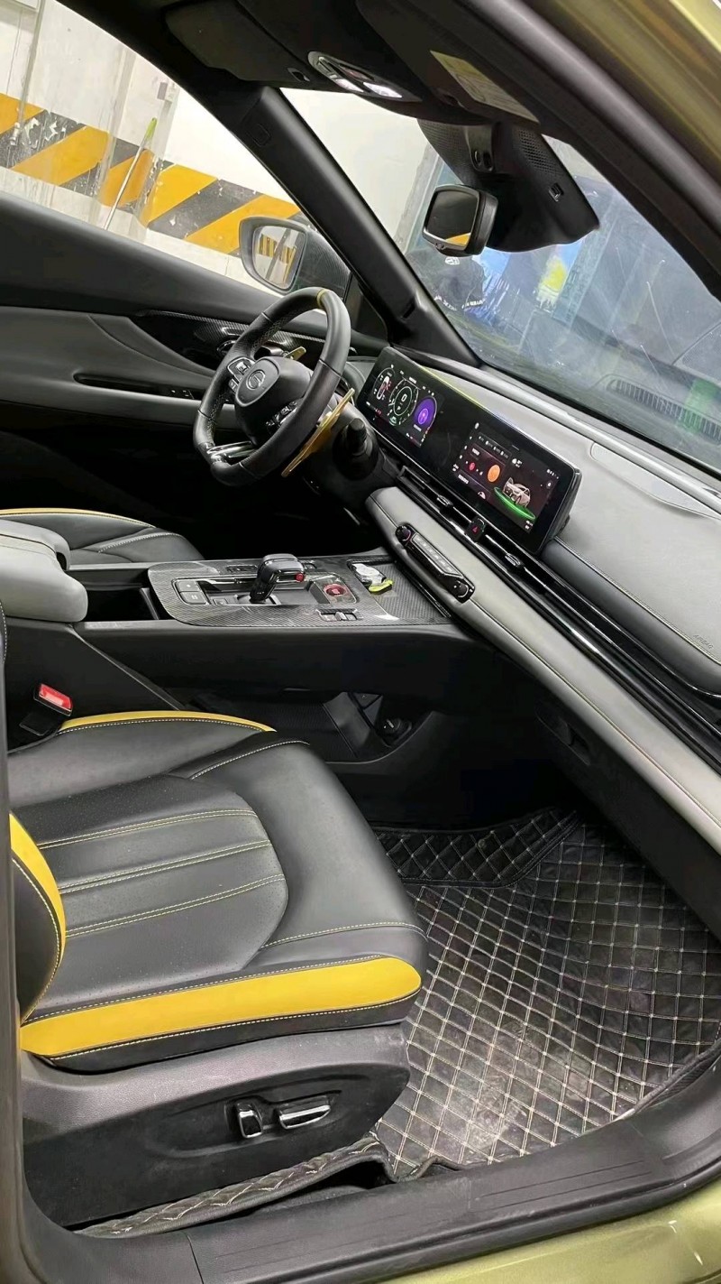 成都22年传祺影豹8