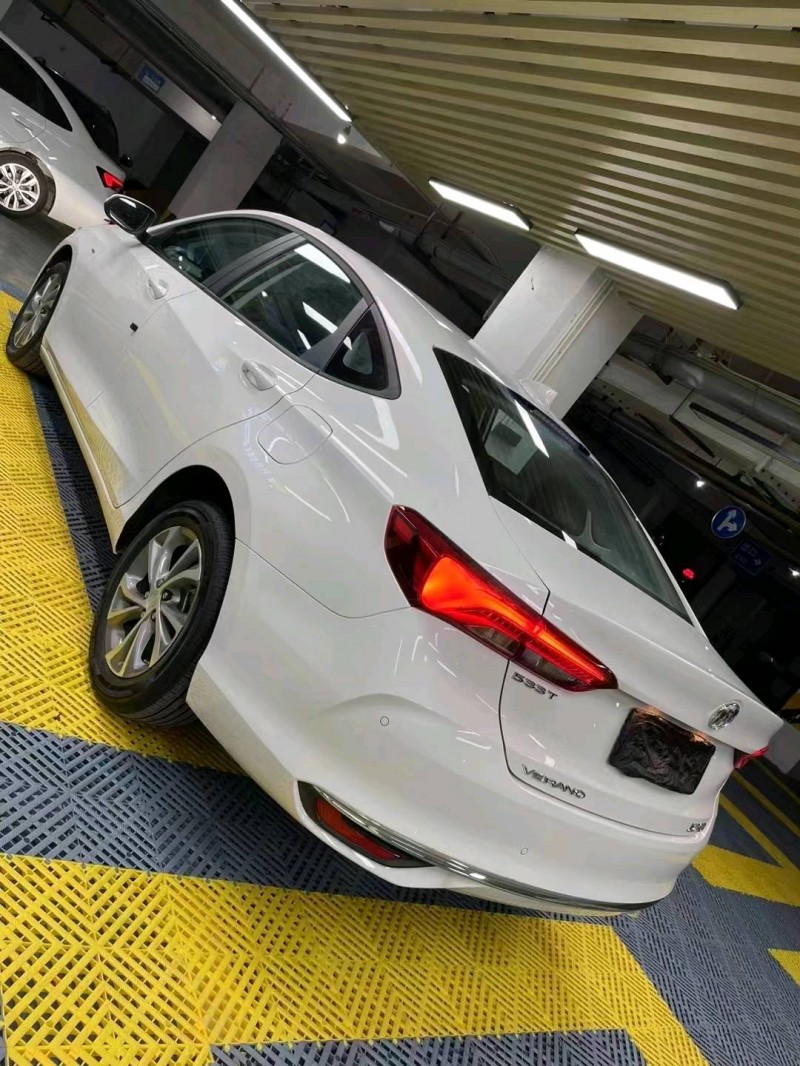 成都23年别克威朗4