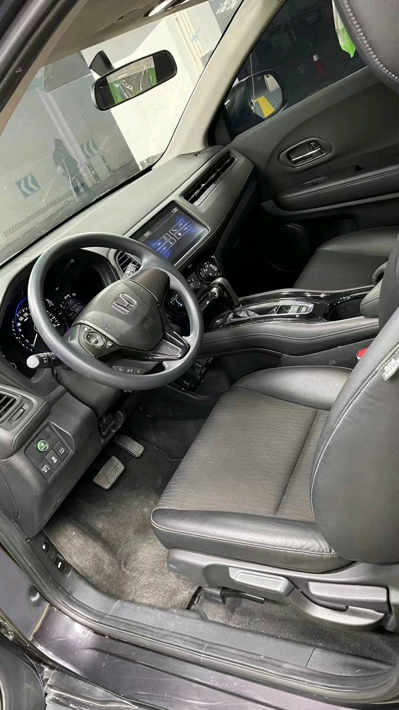 成都21年本田缤智5