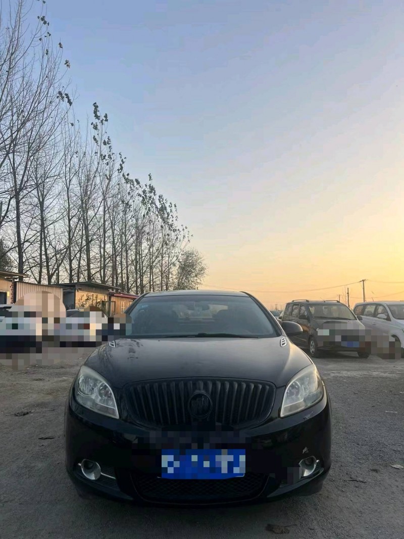 菏泽13年别克英朗1