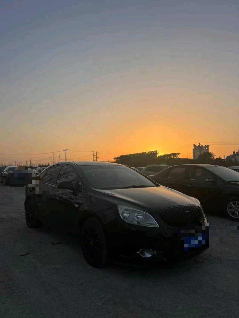 菏泽13年别克英朗2