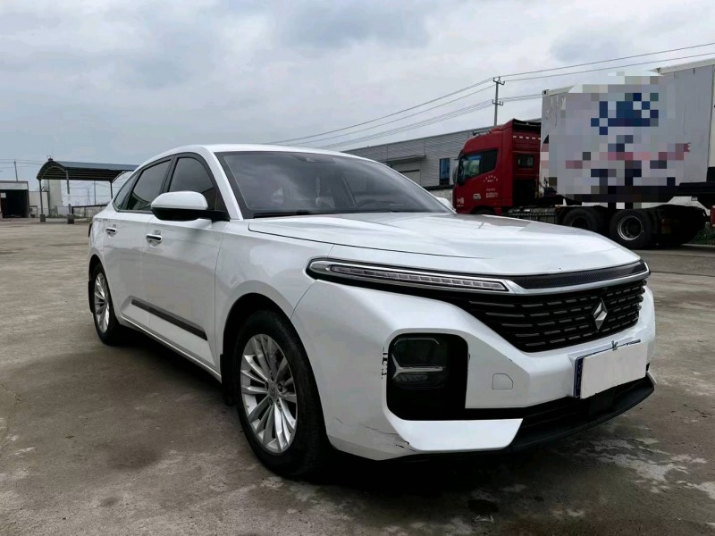 徐州21年寶駿RC53