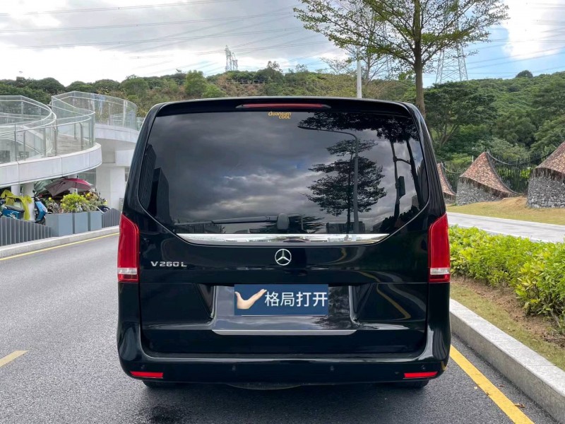 深圳19年奔驰V9