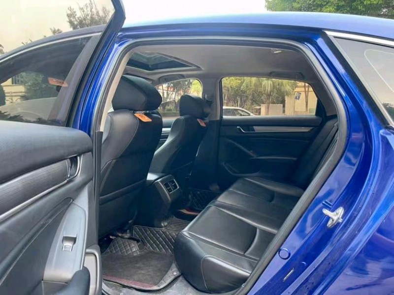 东莞18年本田雅阁5