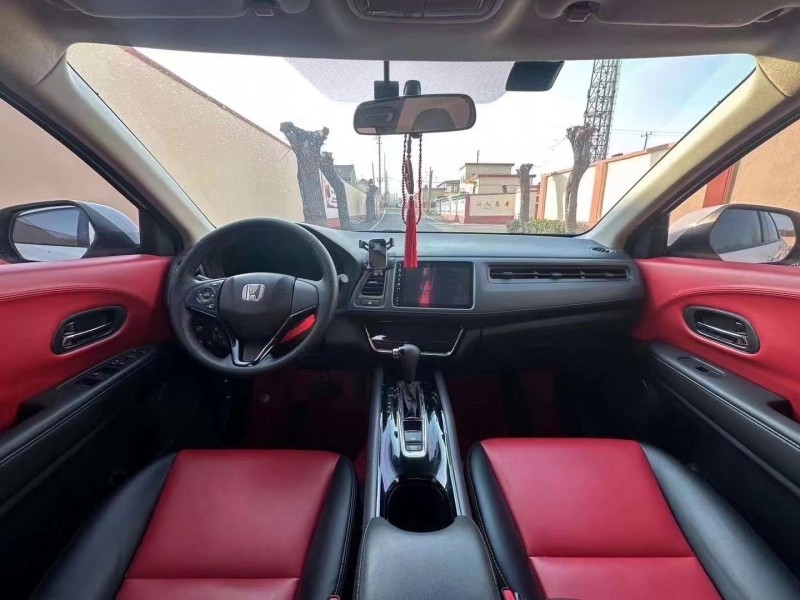 青岛22年本田缤智6