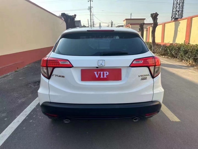 青岛22年本田缤智9