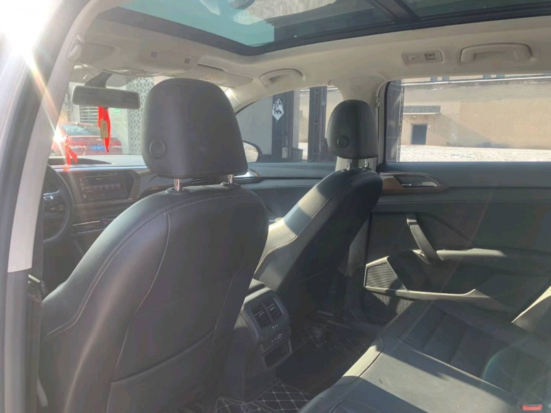 保定20年大众途岳7