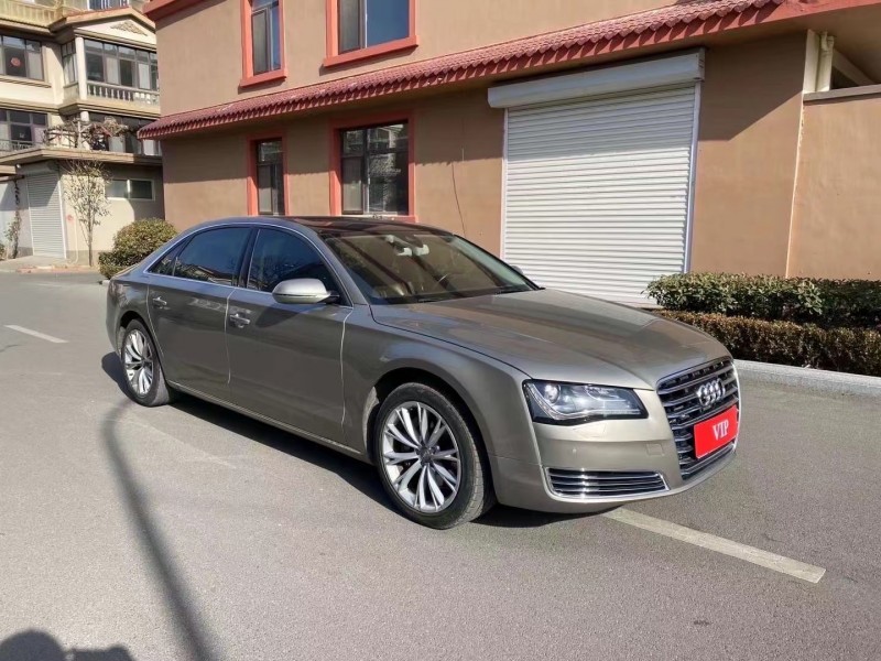 青岛12年奥迪A8L3