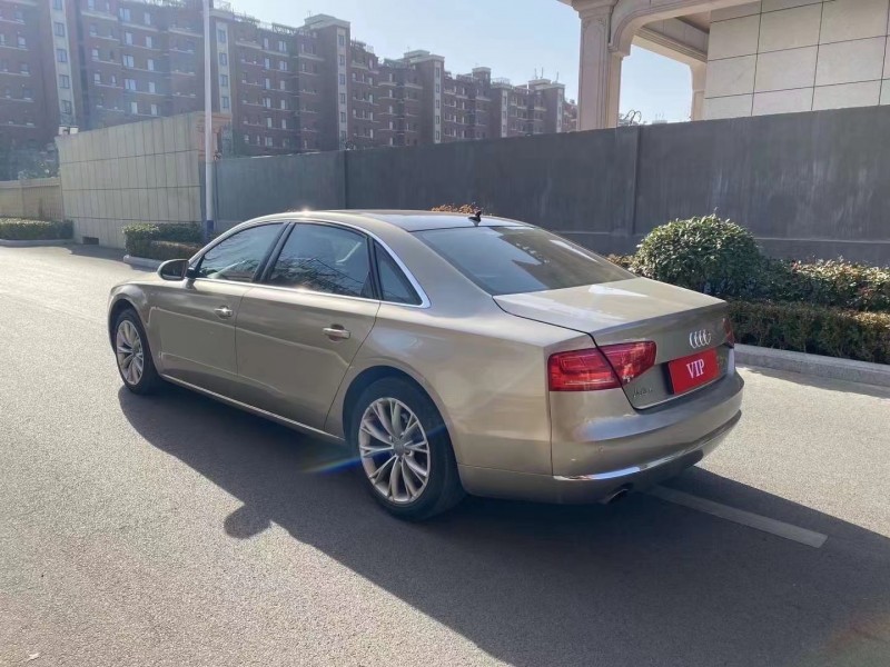 青岛12年奥迪A8L4