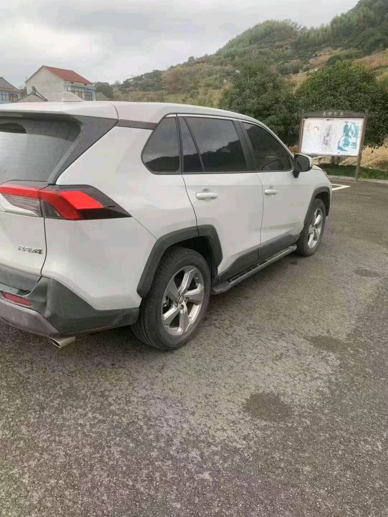 嘉兴23年丰田RAV4荣放4