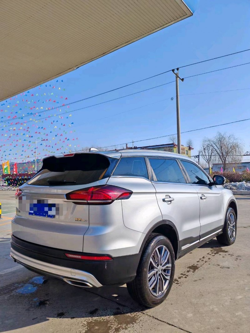 保定21年吉利博越7