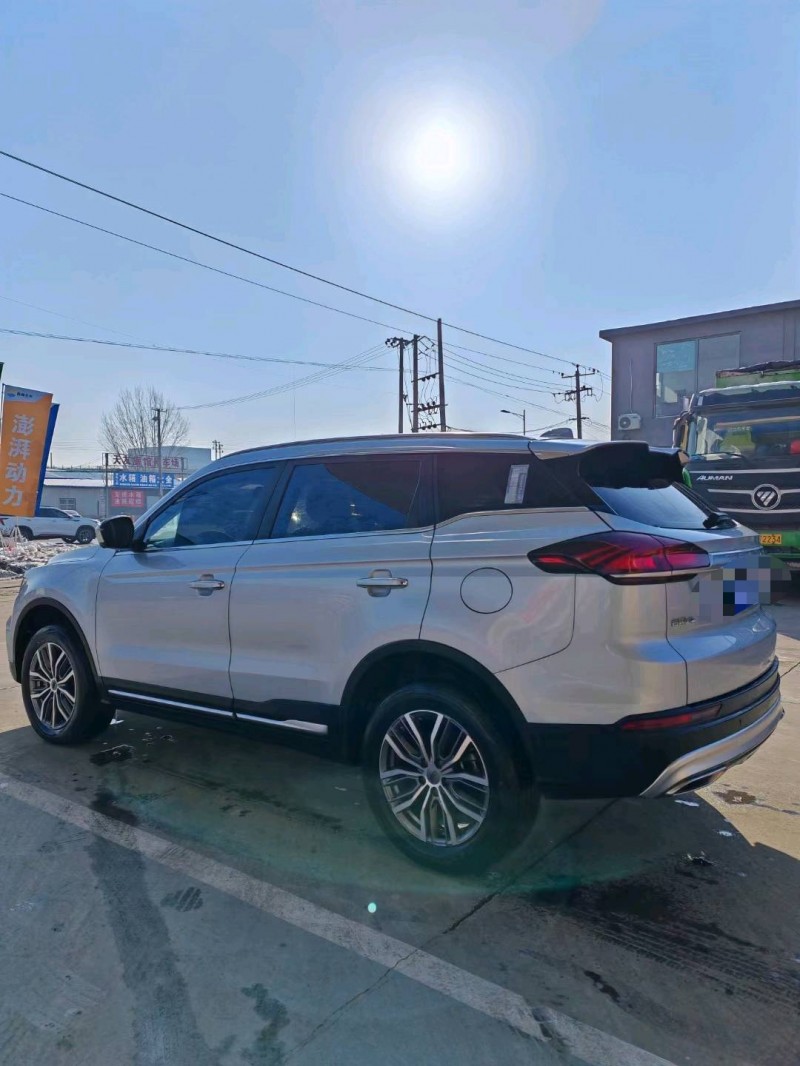 保定21年吉利博越8