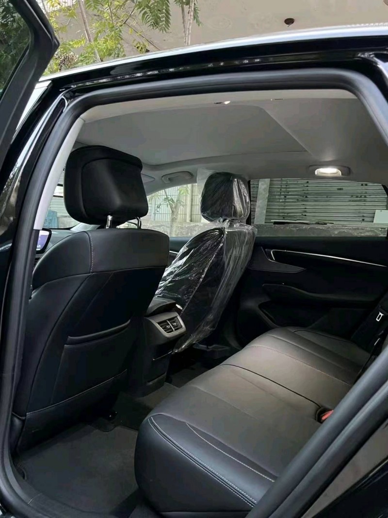 邯郸23年别克君越5