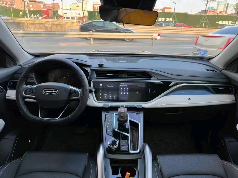 佛山22年吉利博越7