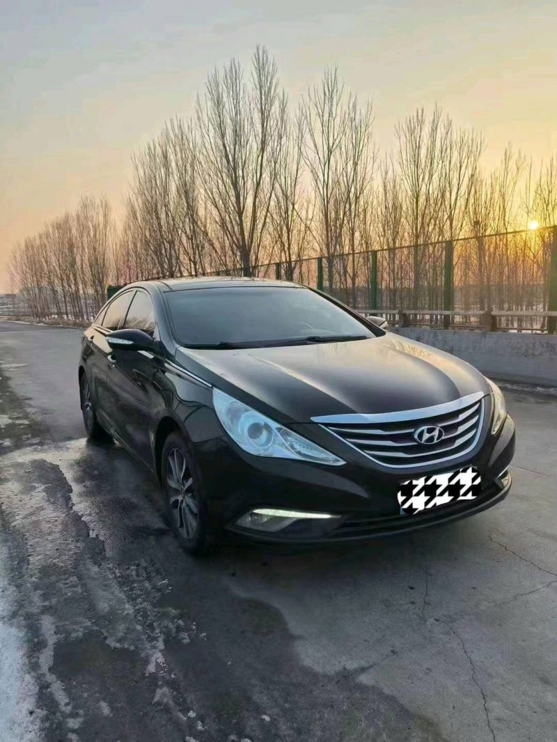 邯郸13年现代索纳塔八2