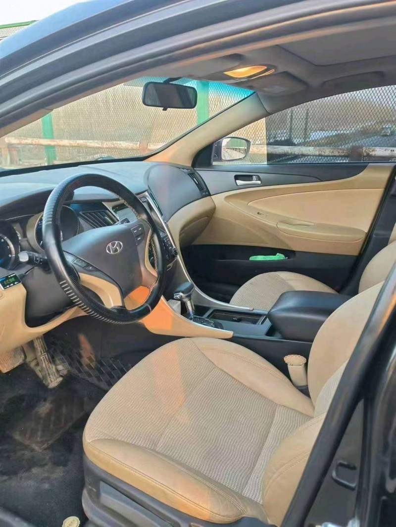 邯郸13年现代索纳塔八3