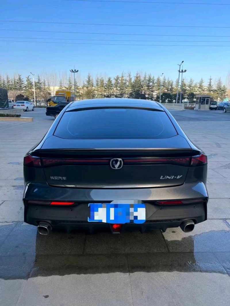 东营23年长安汽车UNI-V7