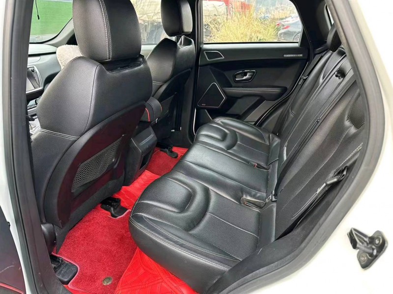 武汉16年陆风X74