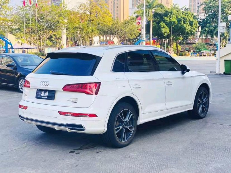 东莞18年奥迪Q57