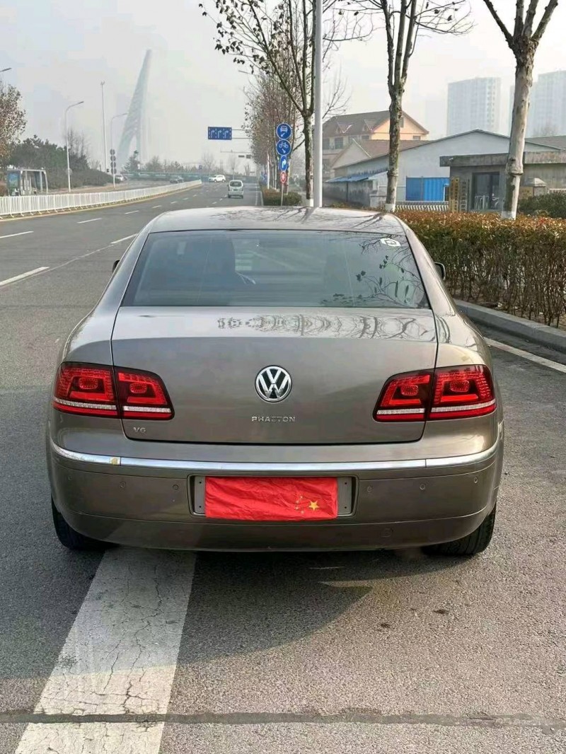 枣庄13年大众辉腾9