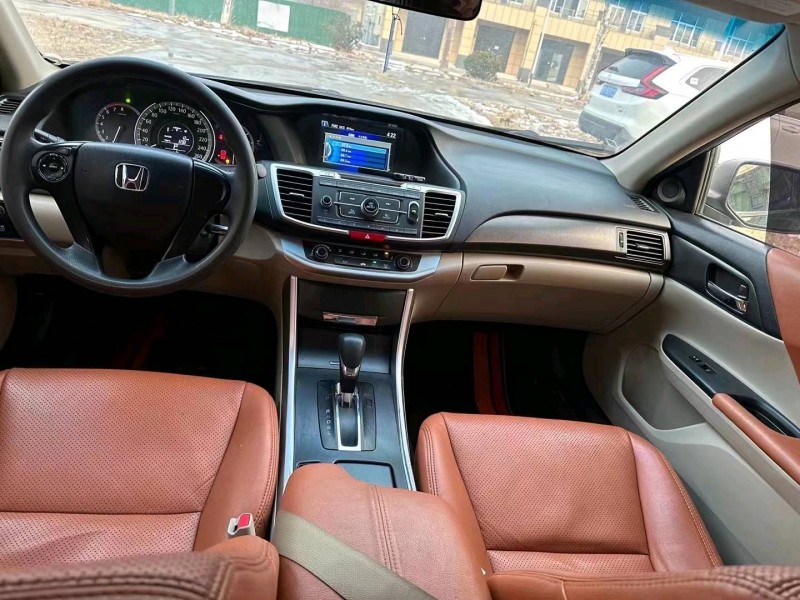 东营15年本田雅阁4