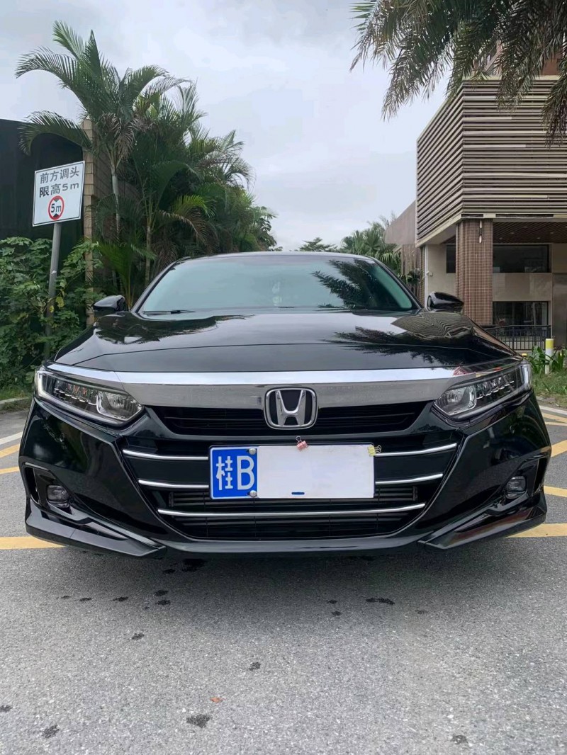 佛山22年本田雅阁1