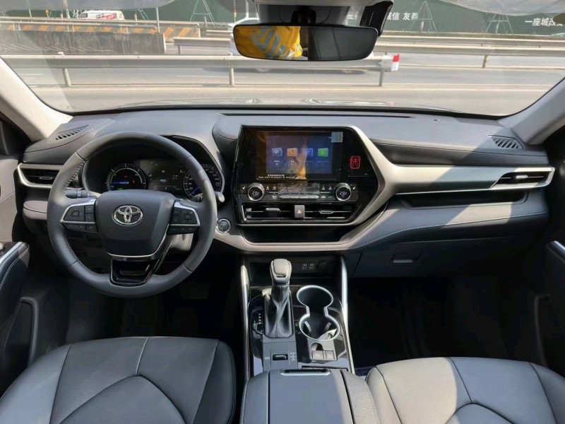 佛山23年丰田汉兰达5