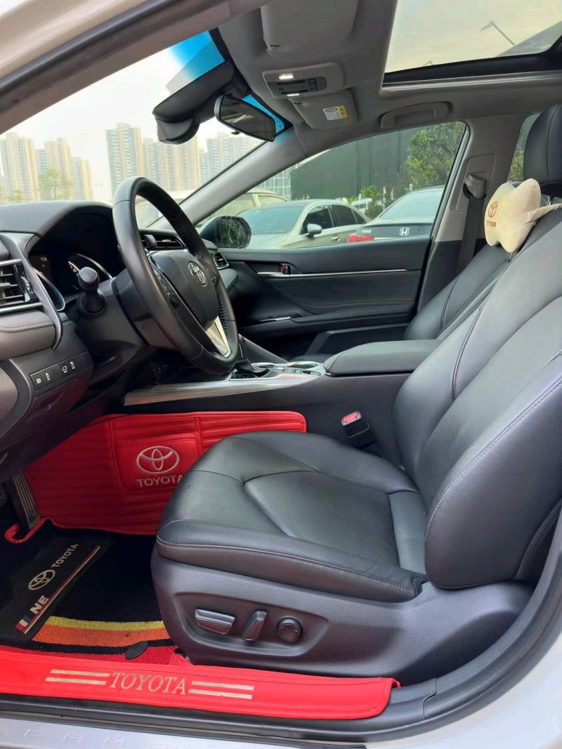 佛山19年丰田凯美瑞6
