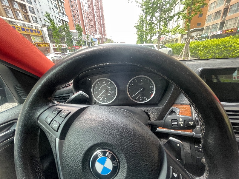 重庆14年宝马X66