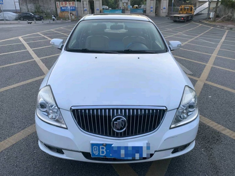 珠海13年别克凯越1