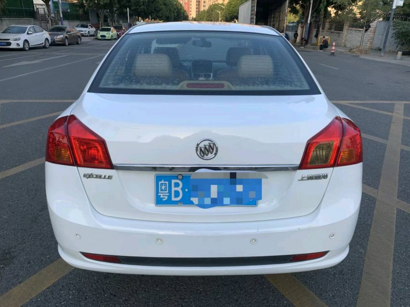 珠海13年别克凯越7