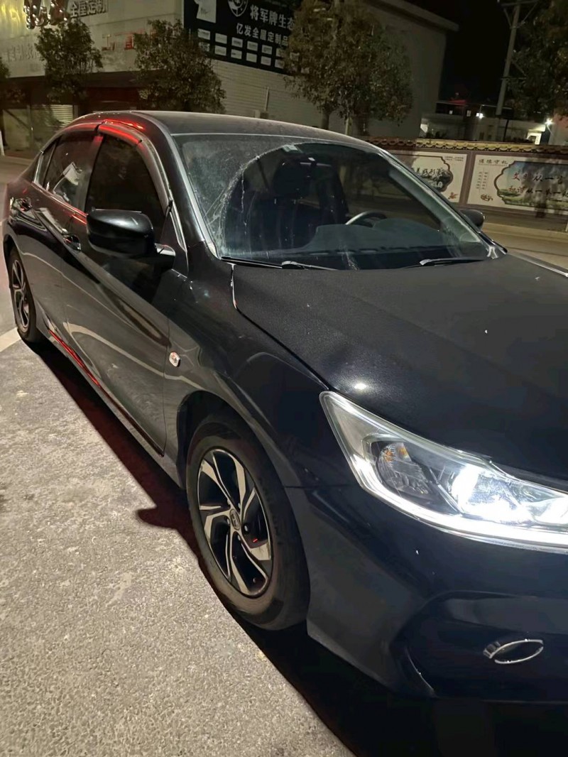 珠海17年本田雅阁2