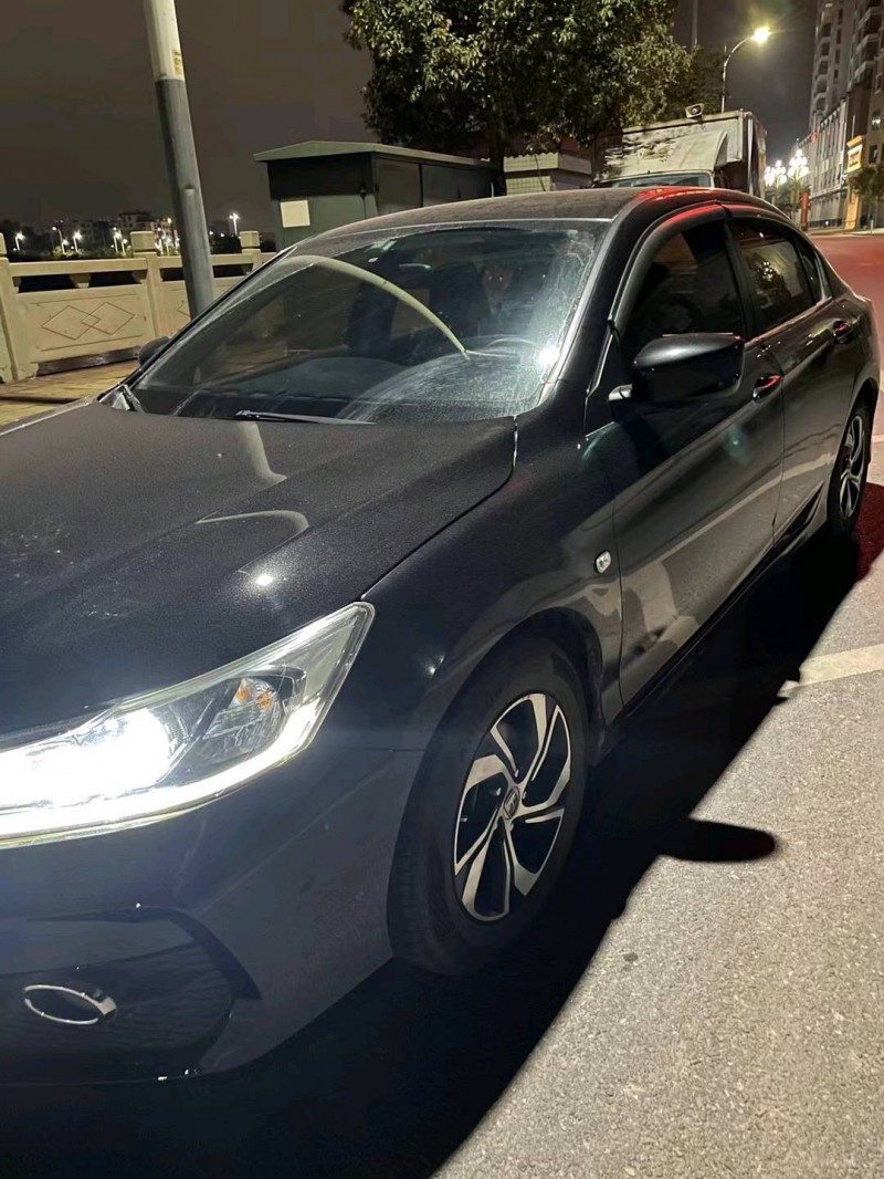 珠海17年本田雅阁3