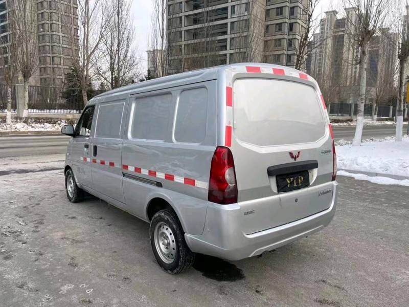 沈陽20年五菱汽車宏光3