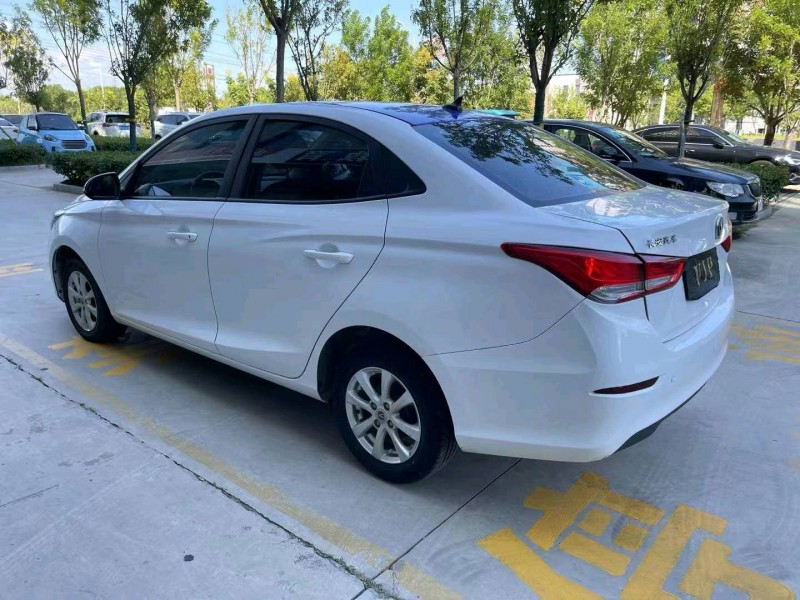 淄博20年长安汽车悦翔5