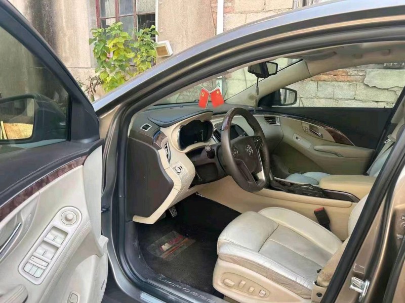 嘉兴14年别克君越3