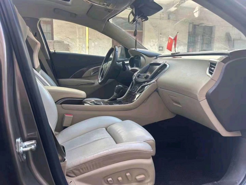 嘉兴14年别克君越4