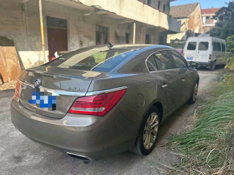 嘉兴14年别克君越8